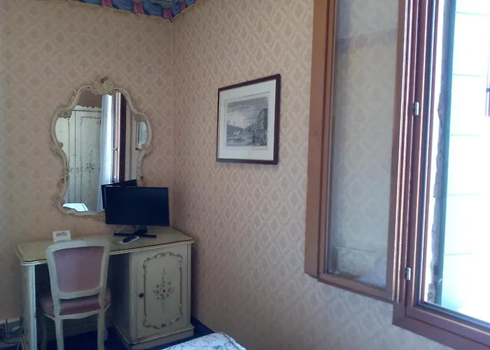 Panada A & P Velence